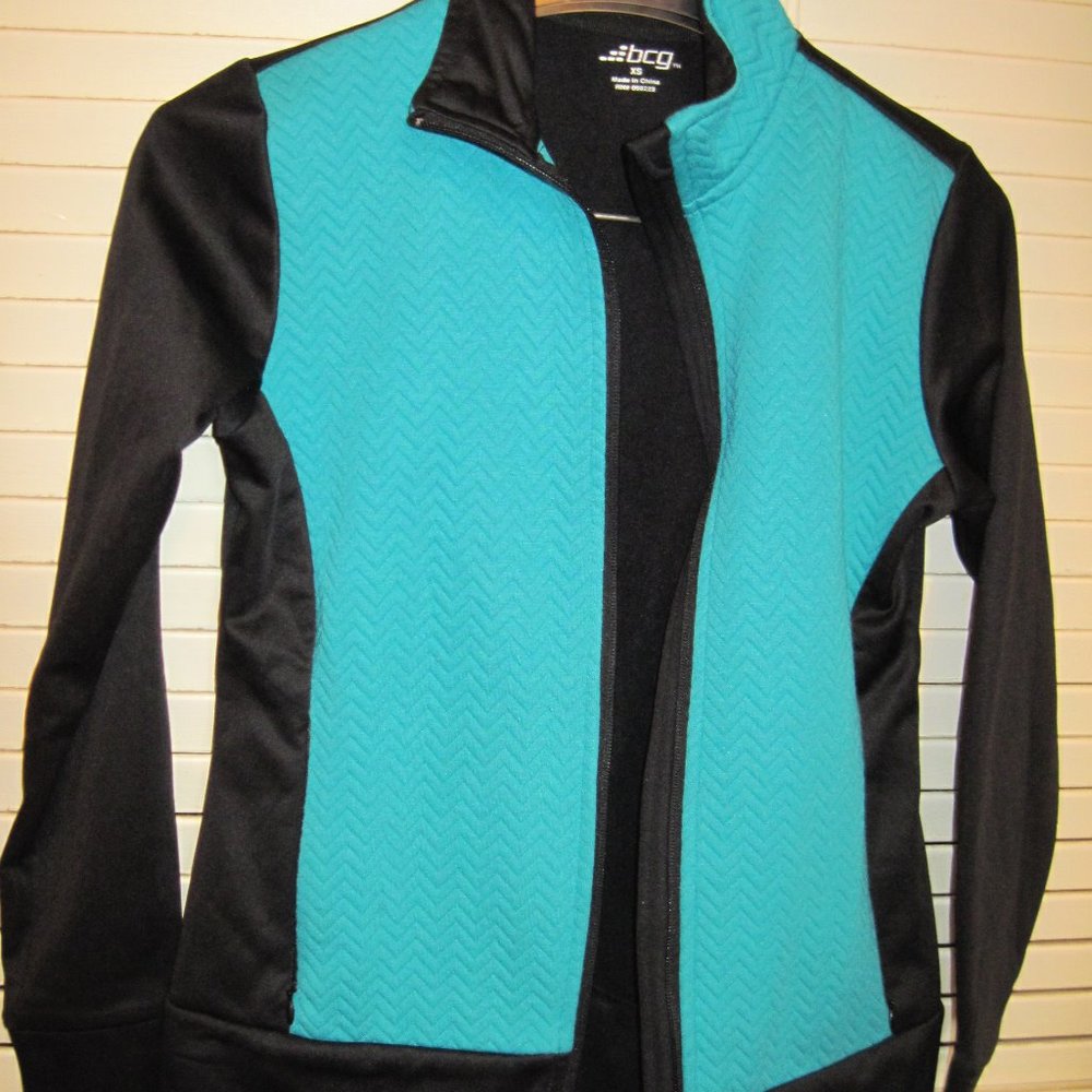 SALE.....bcg TEAL BLACK ACTIVEWEAR SET JACKET CAPRI SZ XSM